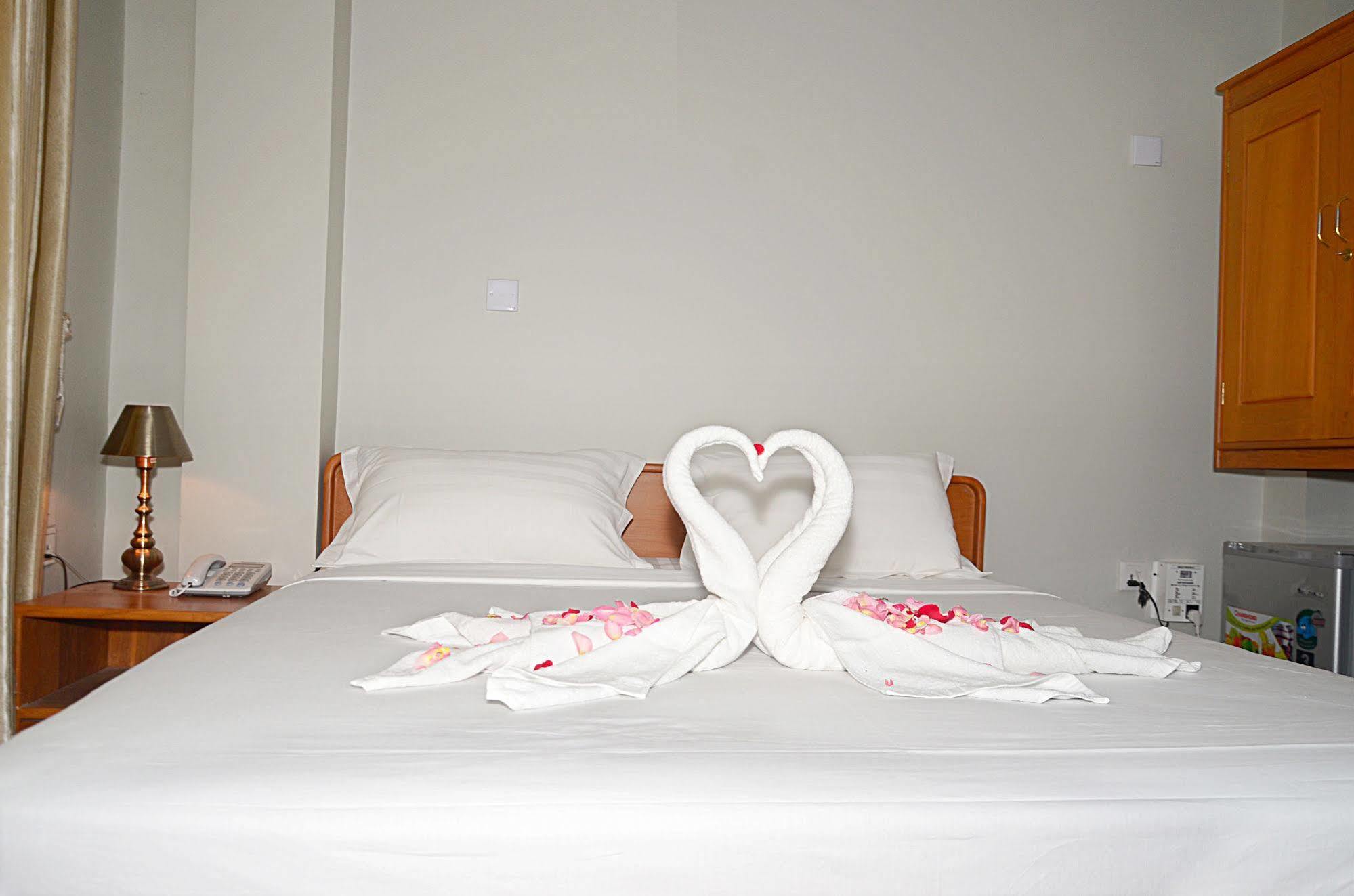 Hotel Yno ย่างกุ้ง ภายนอก รูปภาพ